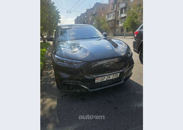 Ford Mustang 2024 — լուսանկար 1