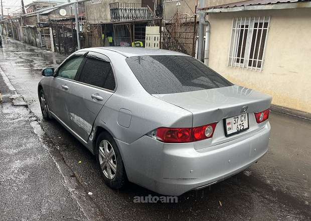 Honda Accord 2002 — լուսանկար 4