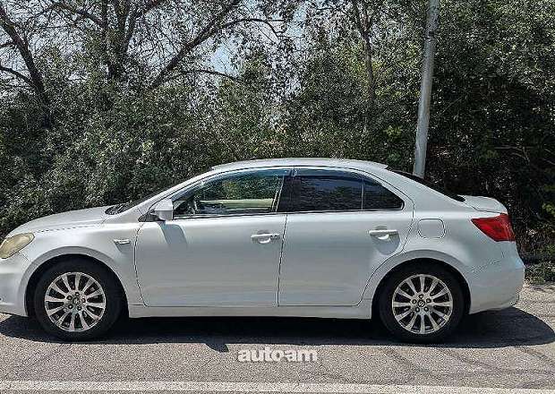 Suzuki Kizashi 2010 — լուսանկար 3