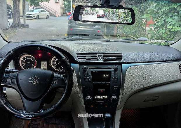 Suzuki Kizashi 2010 — լուսանկար 7
