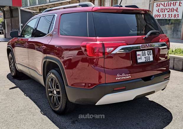 GMC Acadia 2017 — photo 1
