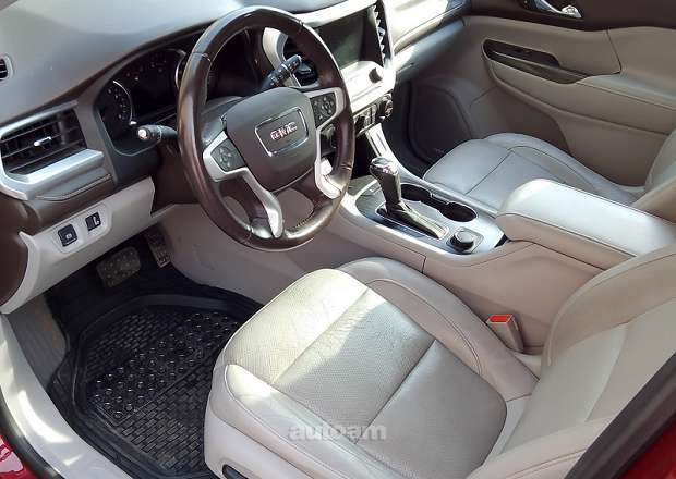 GMC Acadia 2017 — photo 7