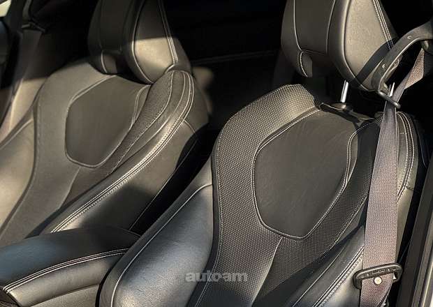 Infiniti Q60 2018 — լուսանկար 11