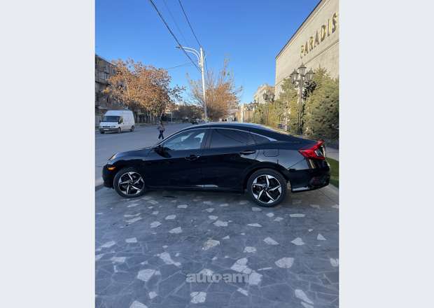 Honda Civic 2017 — լուսանկար 2