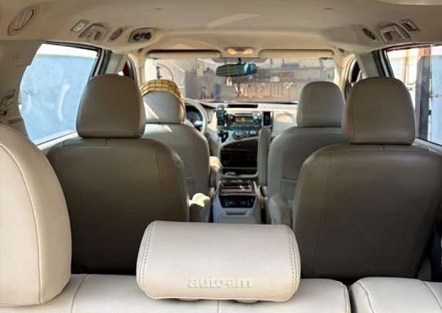 Toyota Sienna 2010 — լուսանկար 12