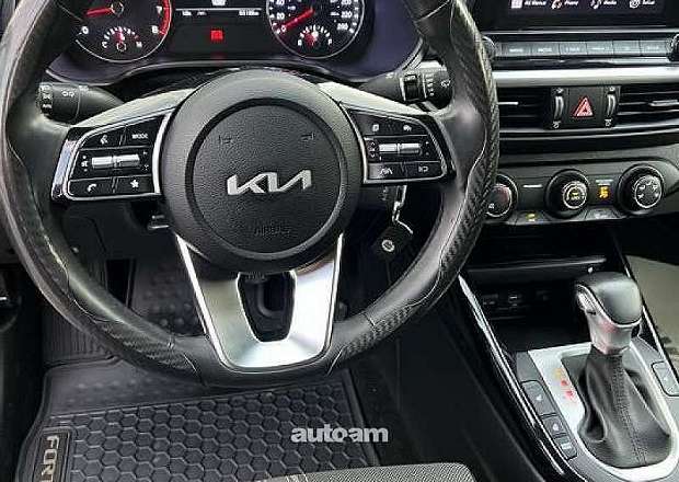 Kia Forte 2023 — լուսանկար 7
