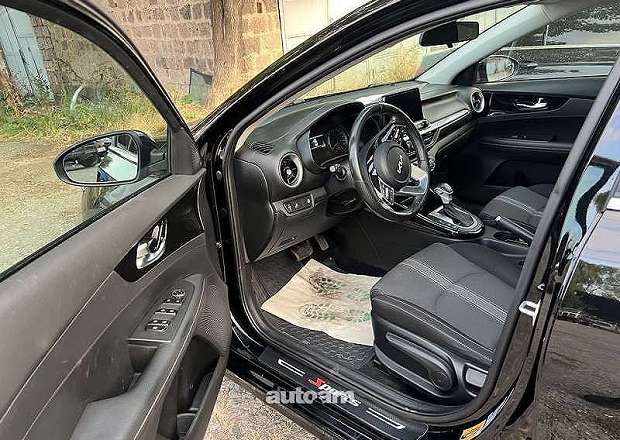Kia Forte 2023 — լուսանկար 6