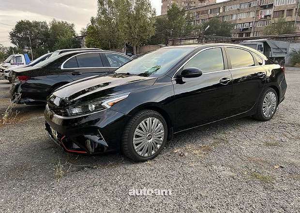 Kia Forte 2023 — լուսանկար 3