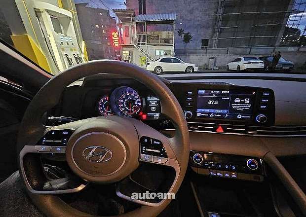 Hyundai Elantra 2023 — լուսանկար 6