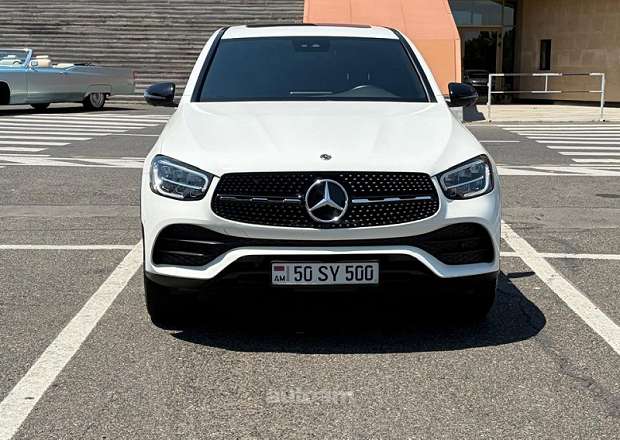 Mercedes-Benz GLC 300 2022 — լուսանկար 1