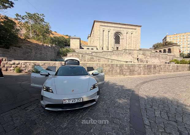 Porsche Taycan