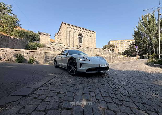 Porsche Taycan