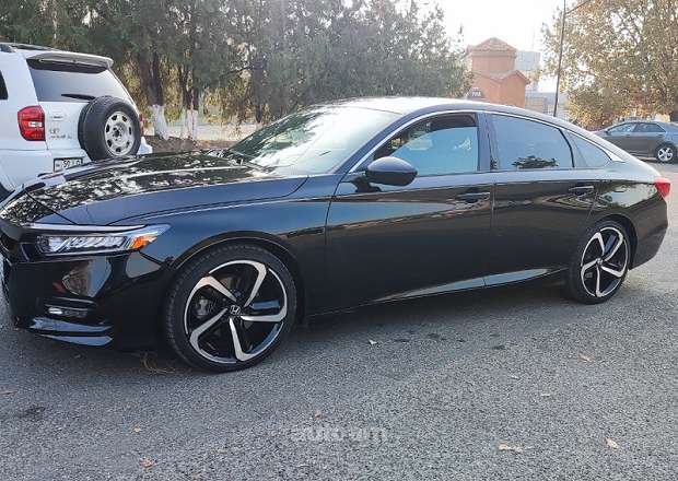 Honda Accord 2020 — photo 2