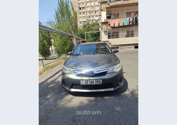 Toyota Camry 2012 — photo 10