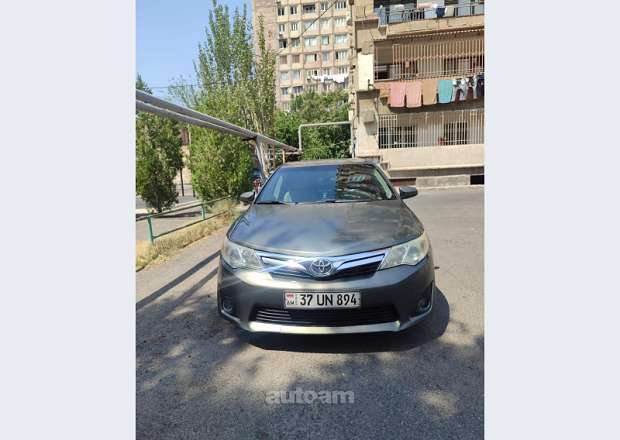 Toyota Camry 2012 — photo 9