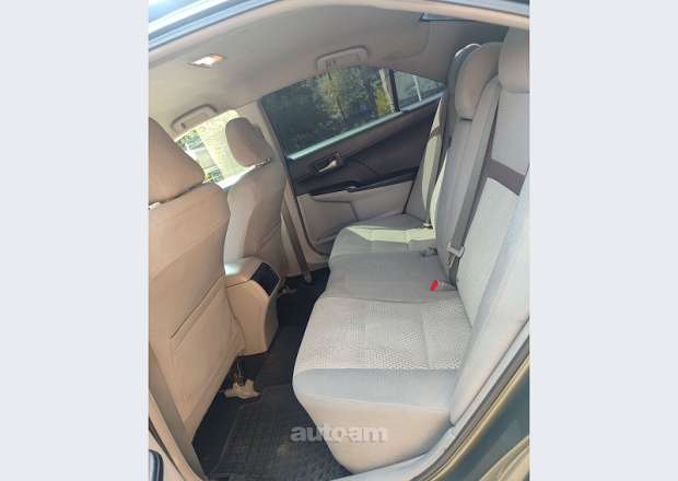 Toyota Camry 2012 — photo 4