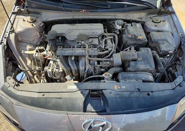 Hyundai Elantra 2023 — լուսանկար 8