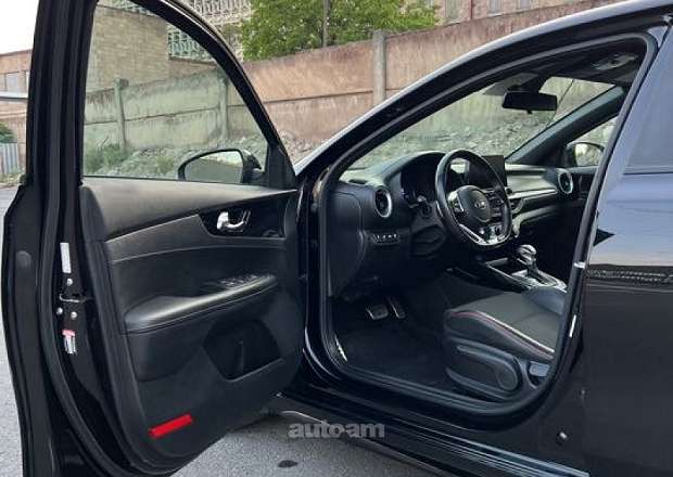 Kia Forte 2021 — լուսանկար 11