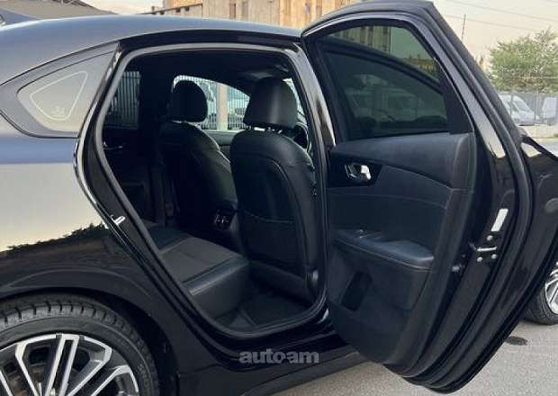 Kia Forte 2021 — լուսանկար 14
