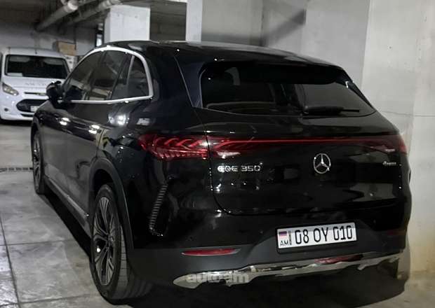 Mercedes-Benz EQE SUV