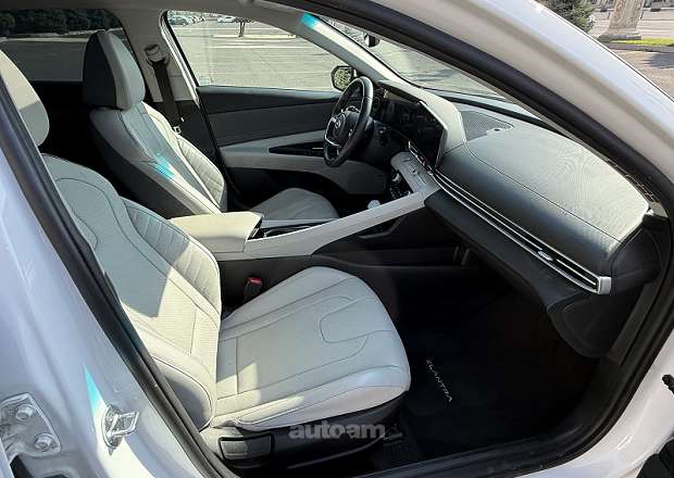 Hyundai Elantra 2023 — photo 5