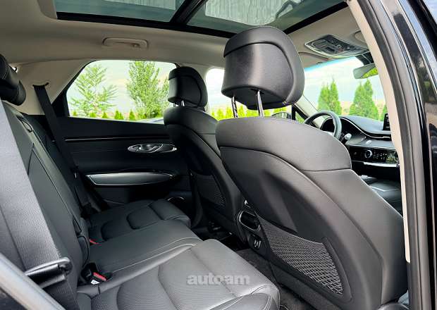 Genesis GV70 2023 — լուսանկար 10