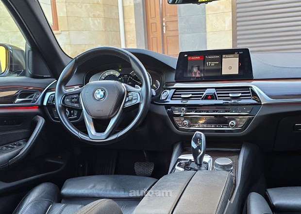 BMW 530 2017 — photo 13