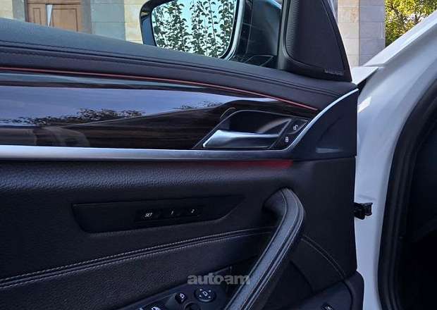 BMW 530 2017 — photo 12