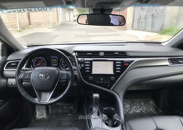 Toyota Camry 2018 — լուսանկար 8