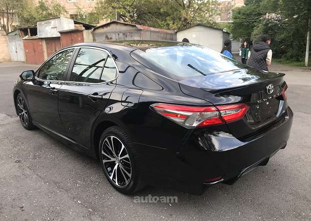 Toyota Camry 2018 — լուսանկար 5