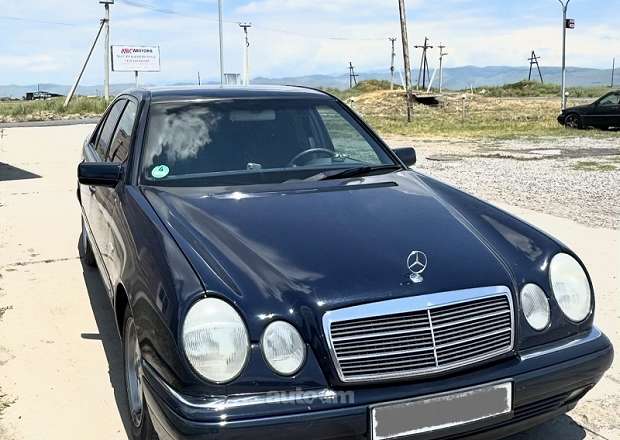 Mercedes-Benz E 240 1998 — photo 1