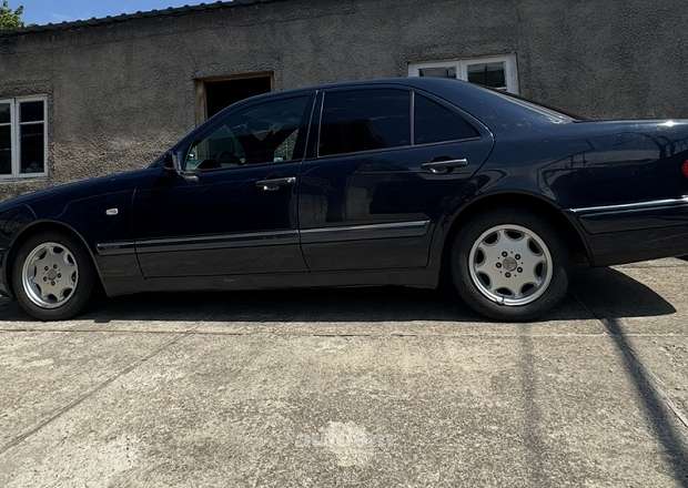 Mercedes-Benz E 240 1998 — photo 5