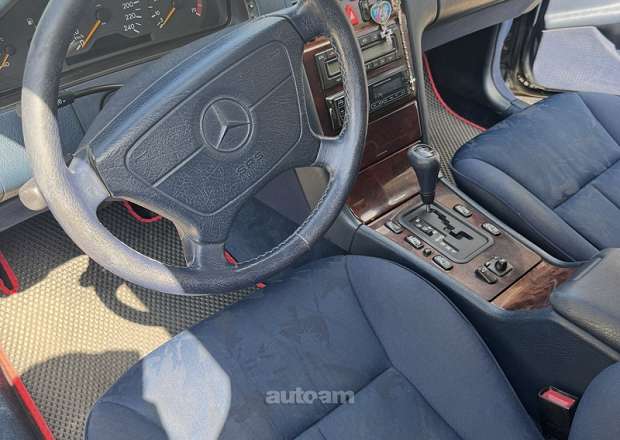 Mercedes-Benz E 240 1998 — photo 8