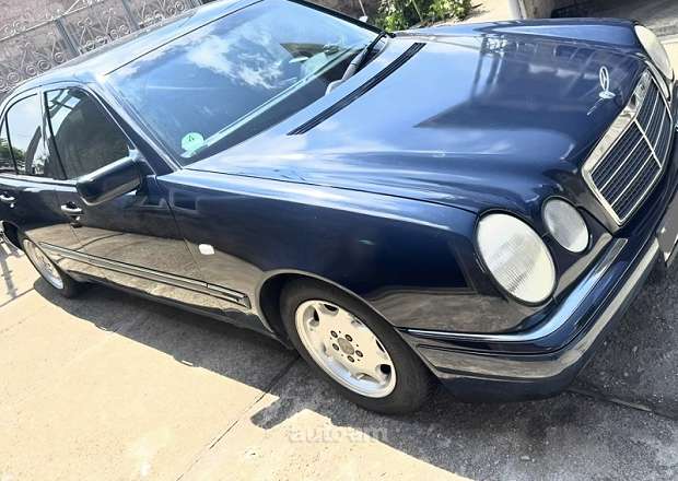 Mercedes-Benz E 240 1998 — photo 3