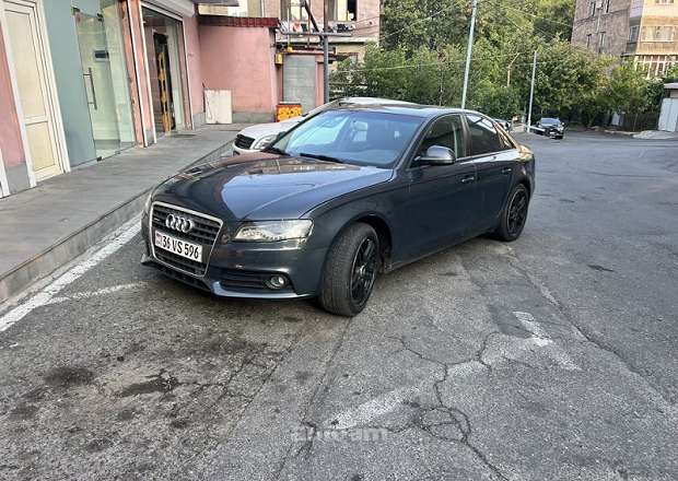 Audi A4 2009 — photo 1