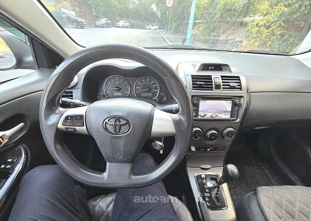 Toyota Corolla 2013 — լուսանկար 9