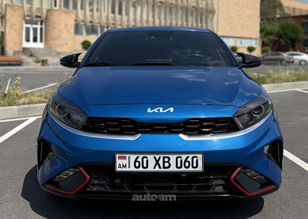Kia Forte 2023 — լուսանկար 1