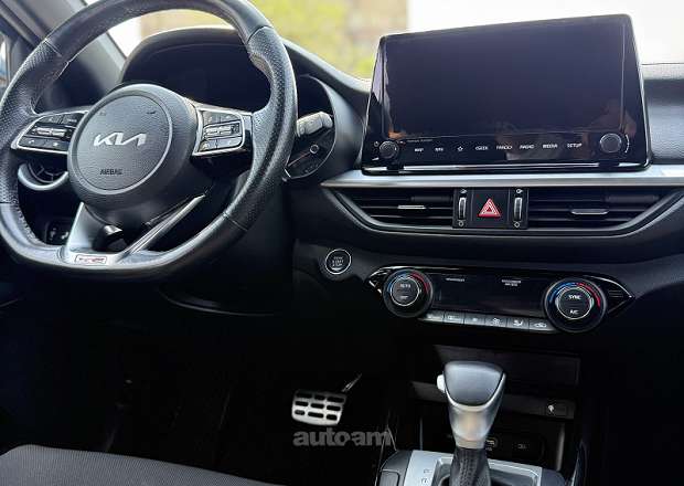 Kia Forte 2023 — լուսանկար 11