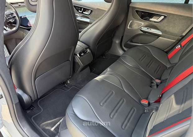 Mercedes-Benz EQE 53 AMG 2023 — фото 6