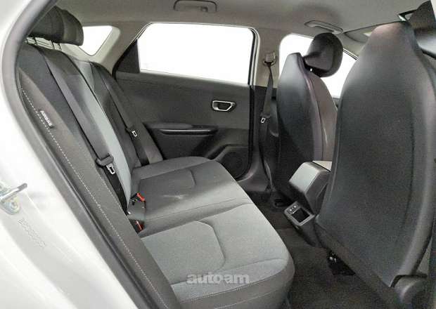 Kia K4