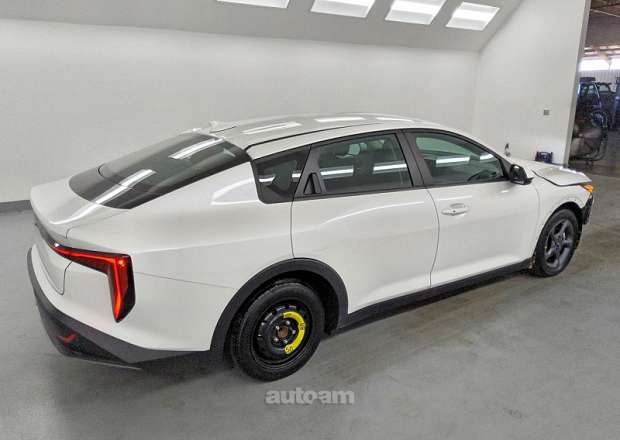 Kia K4