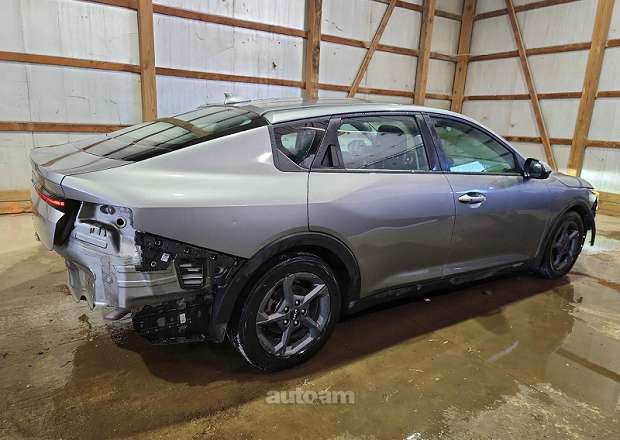 Kia K4