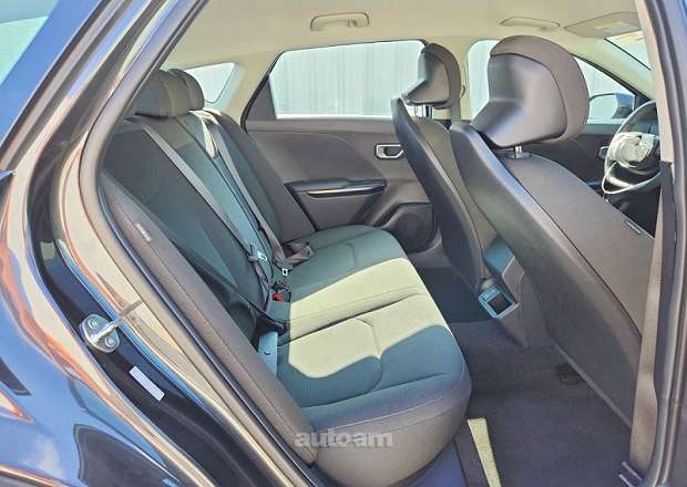 Kia K4