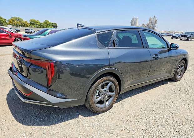 Kia K4