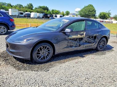 Tesla Model 3  2025 