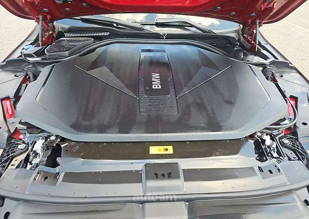 BMW i5