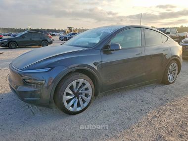 Tesla Model Y  2025 