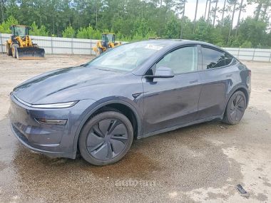 Tesla Model Y  2025 