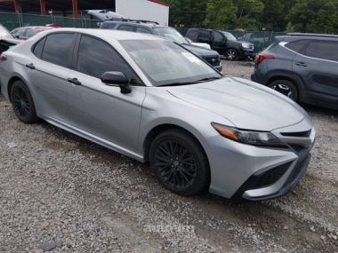 Toyota Camry  2021 