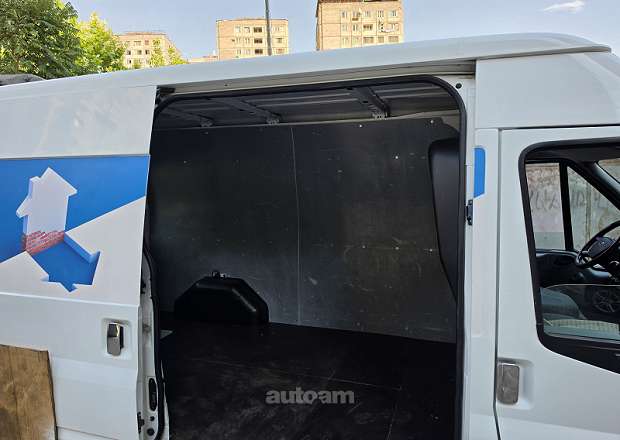 Ford Transit 2010 — photo 5